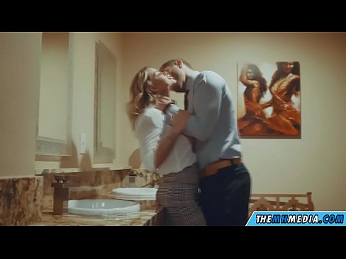 ❤️ Wann eng Busty Blond Iech an engem ëffentlechen Toilette verféiert ☑ Qualitéit Porno op lb.bitcoinex.top ❌️